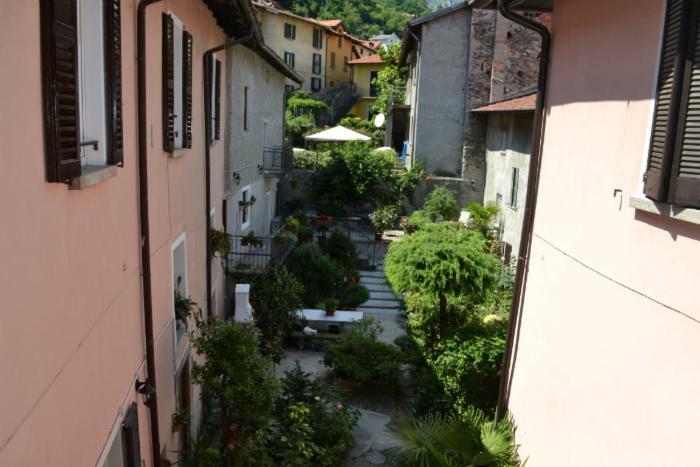 B&B Zia Lina Dongo Exterior foto